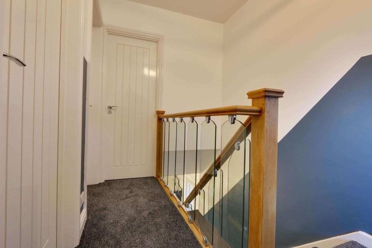 #Upmarket, Exceptional 4 Bed House, With Free Parking, Close To Amenities And Supermarkets Sheffield Exteriér fotografie