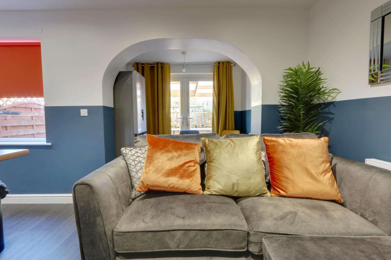 #Upmarket, Exceptional 4 Bed House, With Free Parking, Close To Amenities And Supermarkets Sheffield Exteriér fotografie