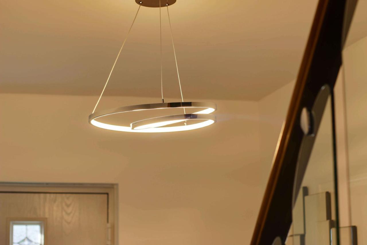 #Upmarket, Exceptional 4 Bed House, With Free Parking, Close To Amenities And Supermarkets Sheffield Exteriér fotografie