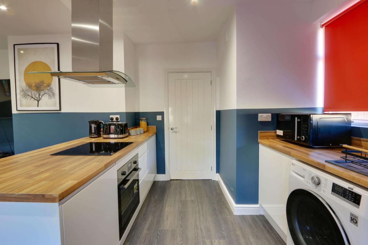 #Upmarket, Exceptional 4 Bed House, With Free Parking, Close To Amenities And Supermarkets Sheffield Exteriér fotografie