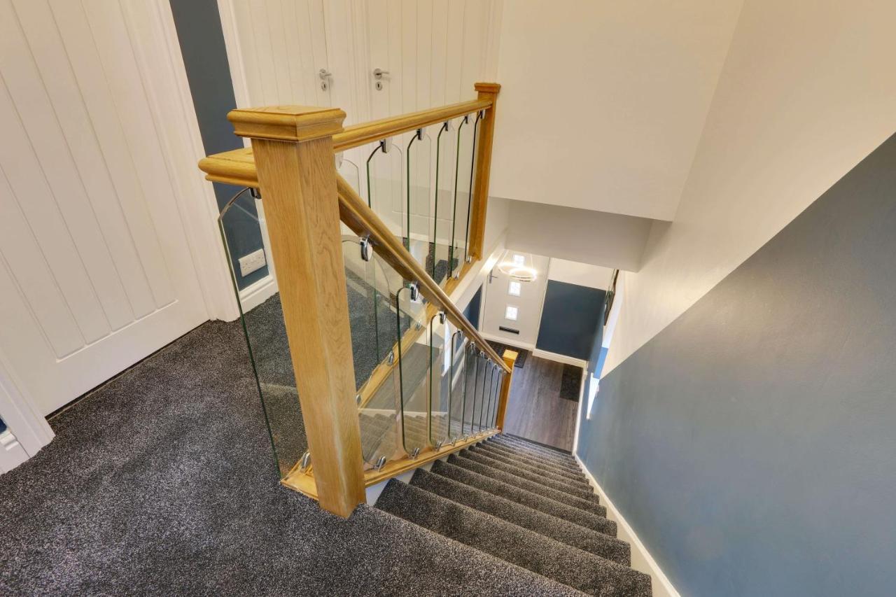 #Upmarket, Exceptional 4 Bed House, With Free Parking, Close To Amenities And Supermarkets Sheffield Exteriér fotografie